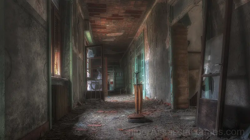 Abandoned house gameplay screenshot 1