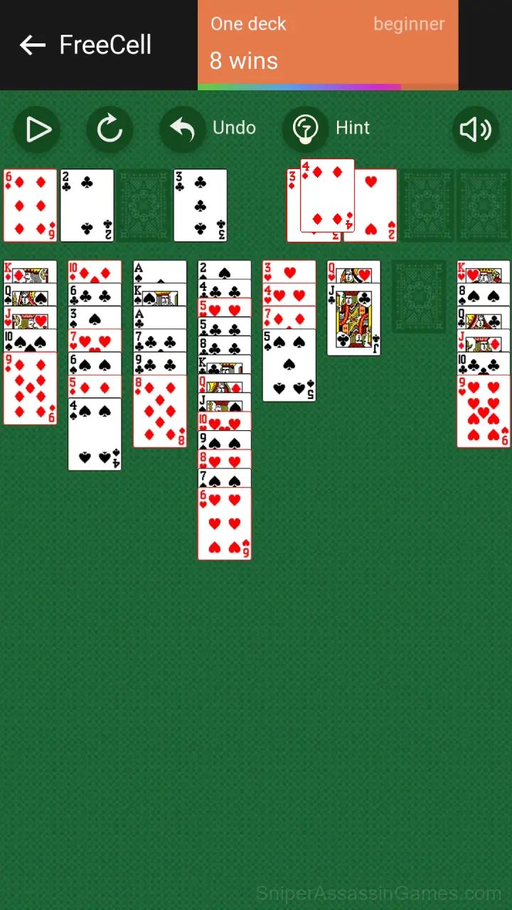 FreeCell solitaire gameplay screenshot 2